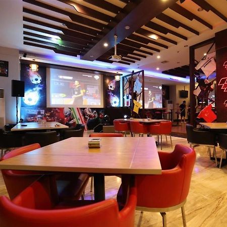 Almadera Hotel Makassar Kültér fotó