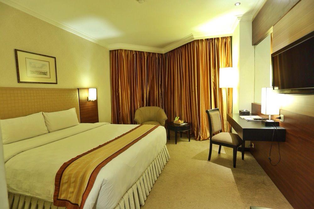 Almadera Hotel Makassar Kültér fotó