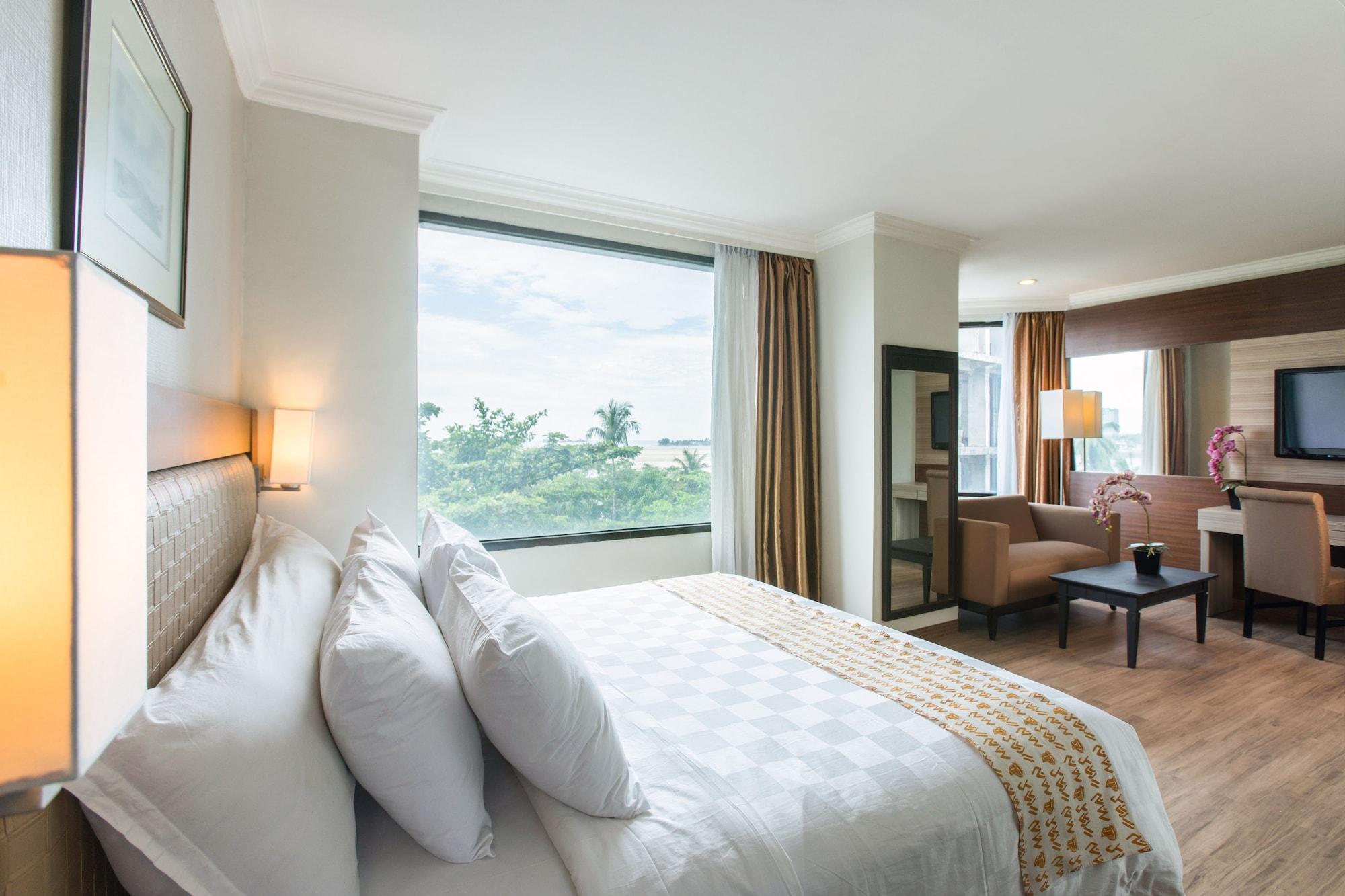 Almadera Hotel Makassar Kültér fotó