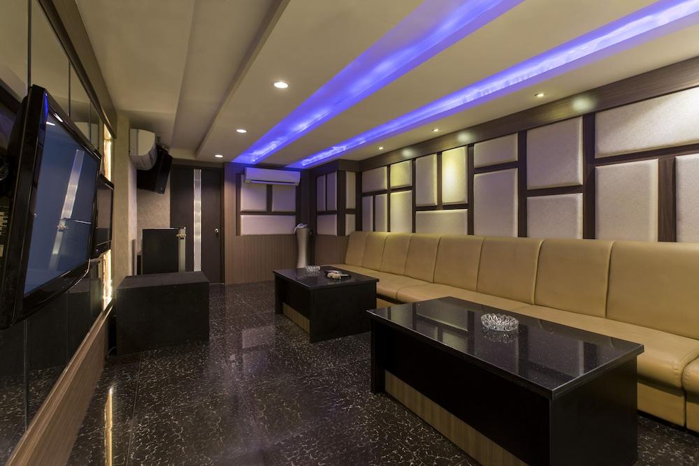 Almadera Hotel Makassar Kültér fotó