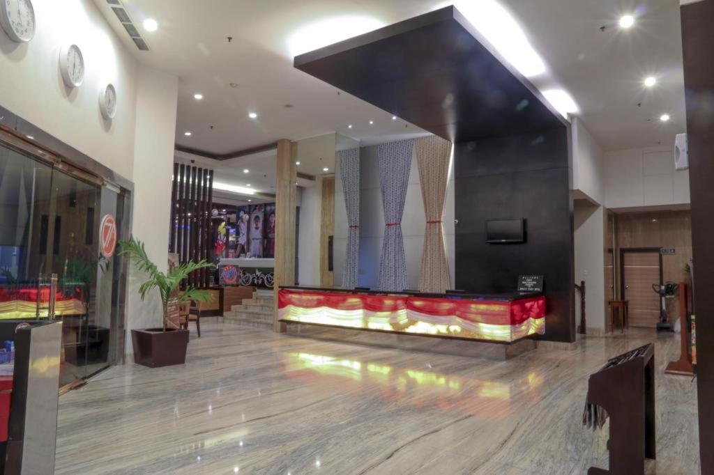 Almadera Hotel Makassar Kültér fotó