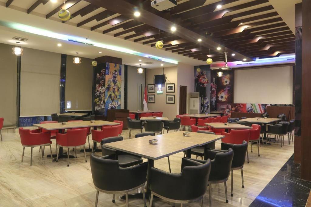 Almadera Hotel Makassar Kültér fotó