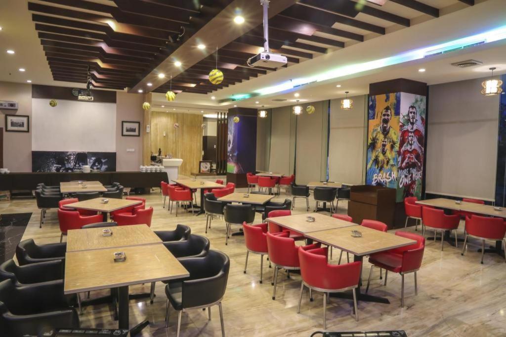 Almadera Hotel Makassar Kültér fotó