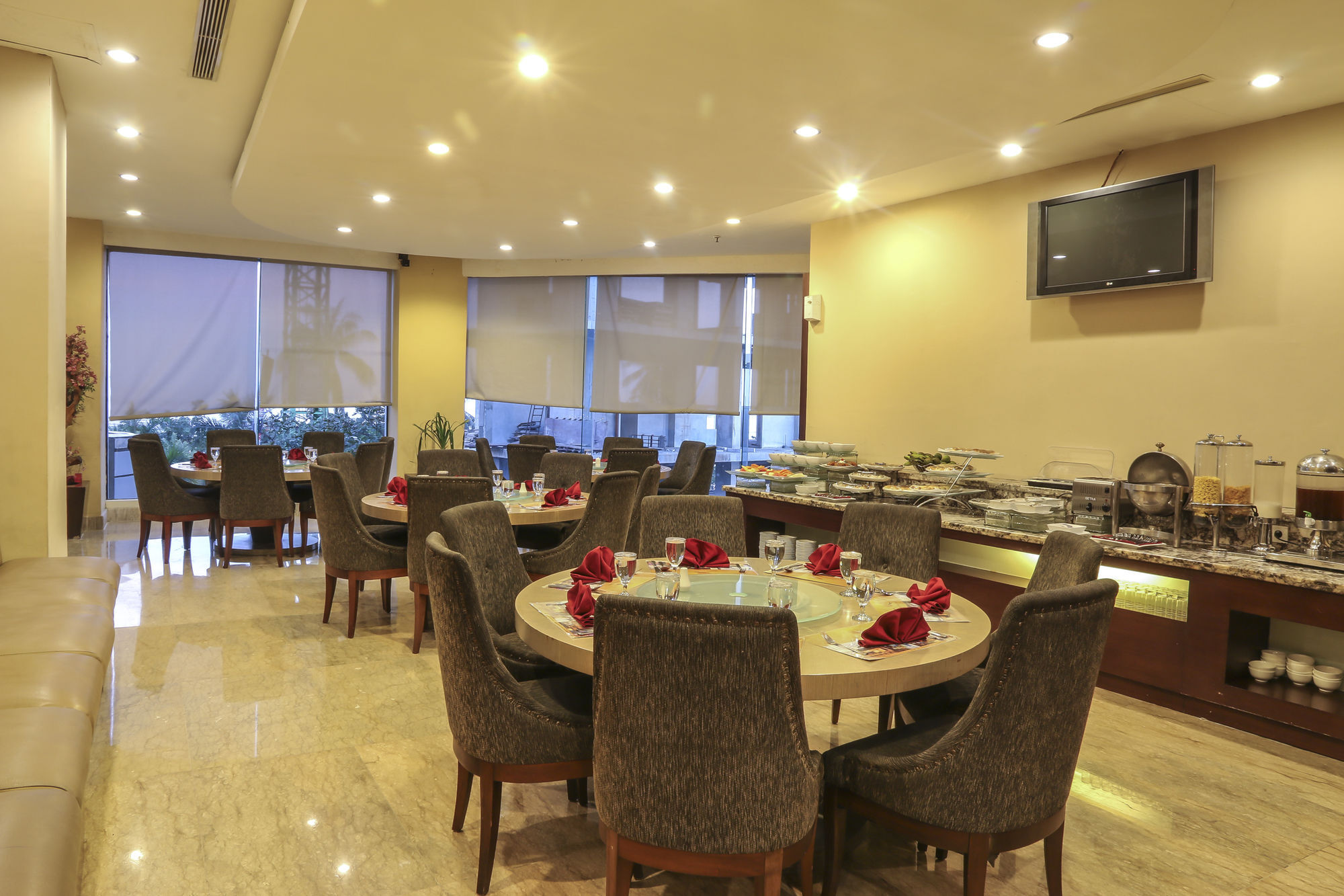 Almadera Hotel Makassar Kültér fotó