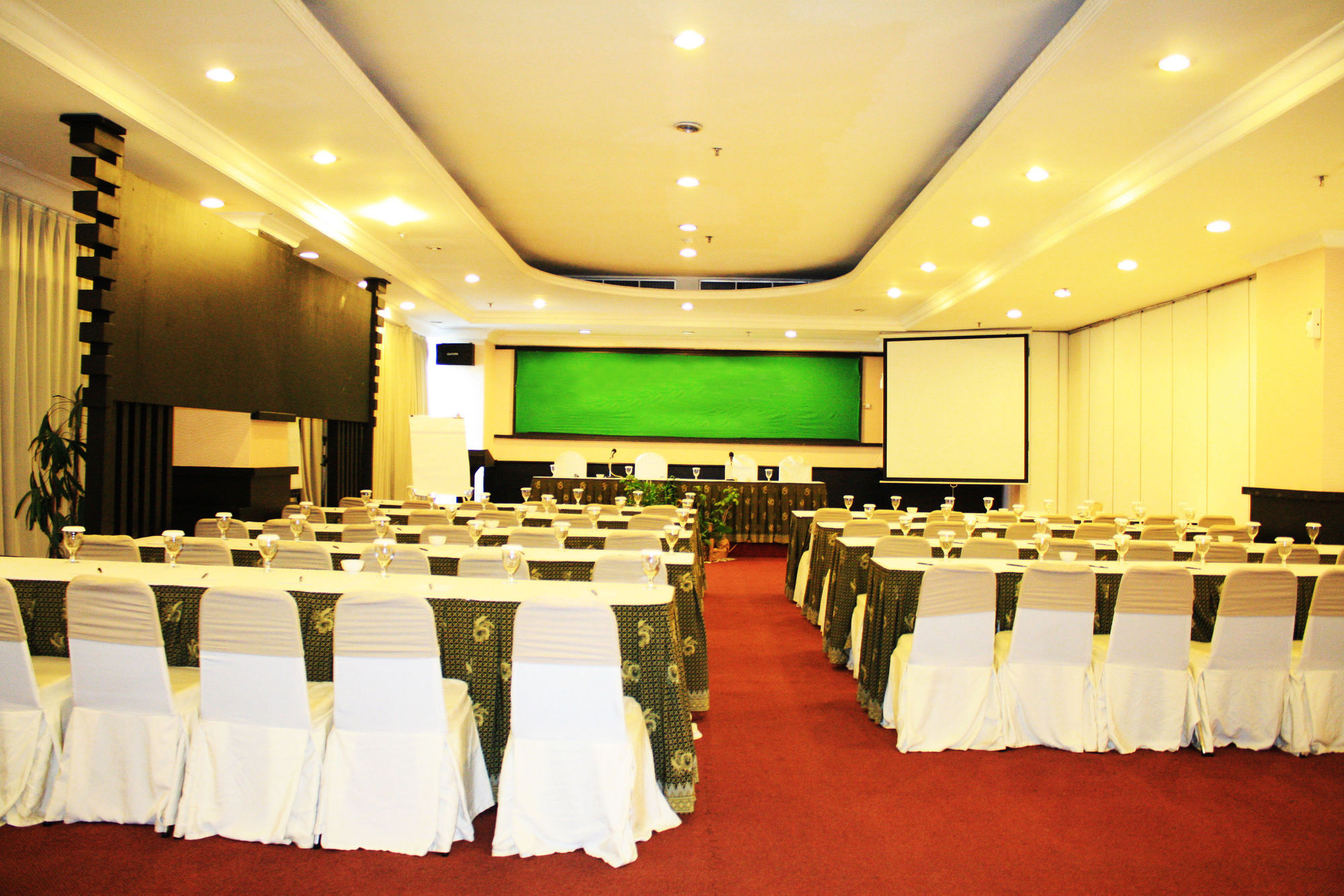 Almadera Hotel Makassar Kültér fotó