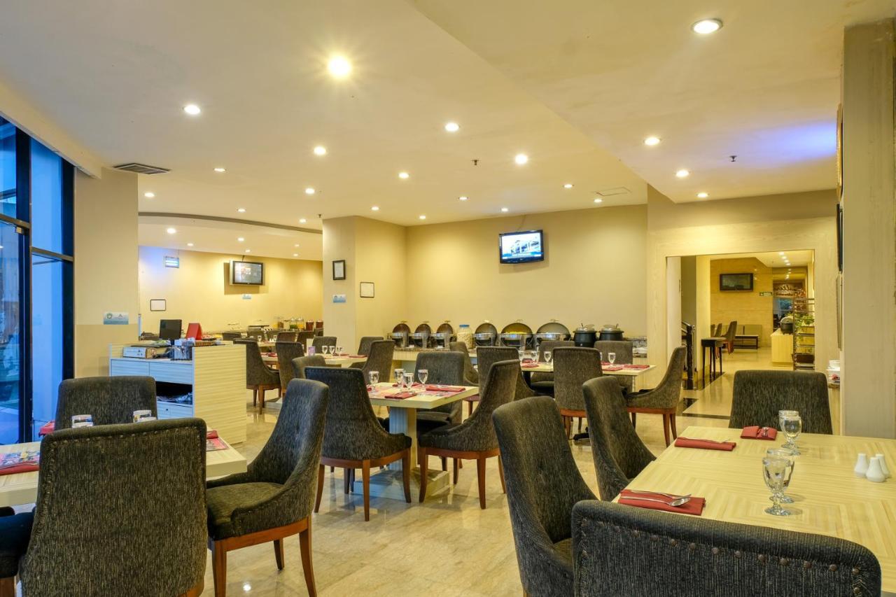 Almadera Hotel Makassar Kültér fotó