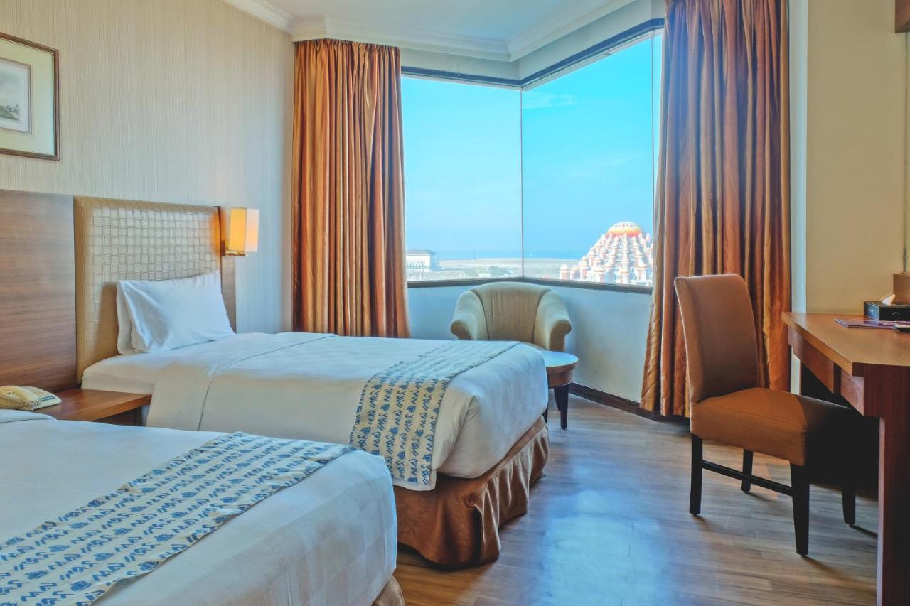 Almadera Hotel Makassar Kültér fotó