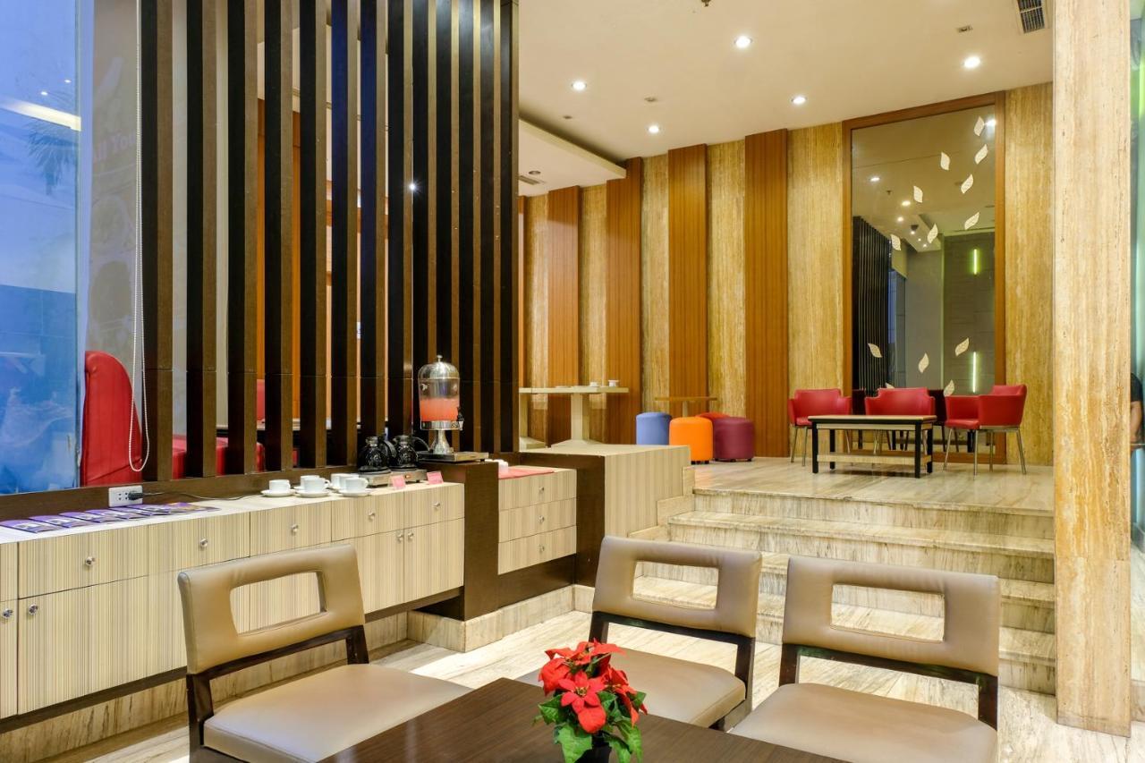 Almadera Hotel Makassar Kültér fotó